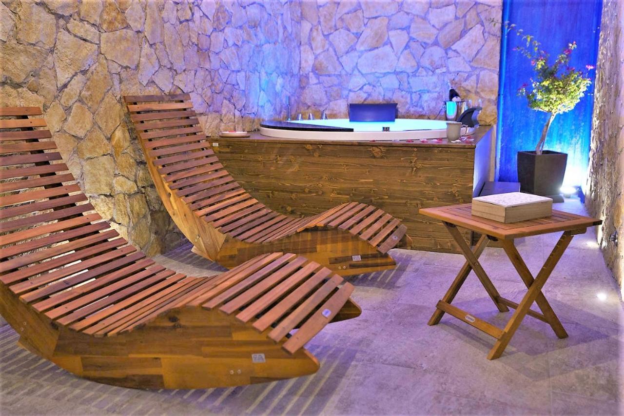 Spa Room Sicilia - Intera Casa Con Spa Privata Jacuzzi Sauna Bagno Di Vapore Ad Uso Illimitato Rosolini Extérieur photo