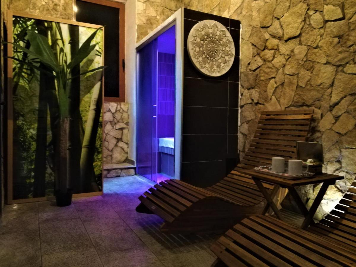 Spa Room Sicilia - Intera Casa Con Spa Privata Jacuzzi Sauna Bagno Di Vapore Ad Uso Illimitato Rosolini Extérieur photo