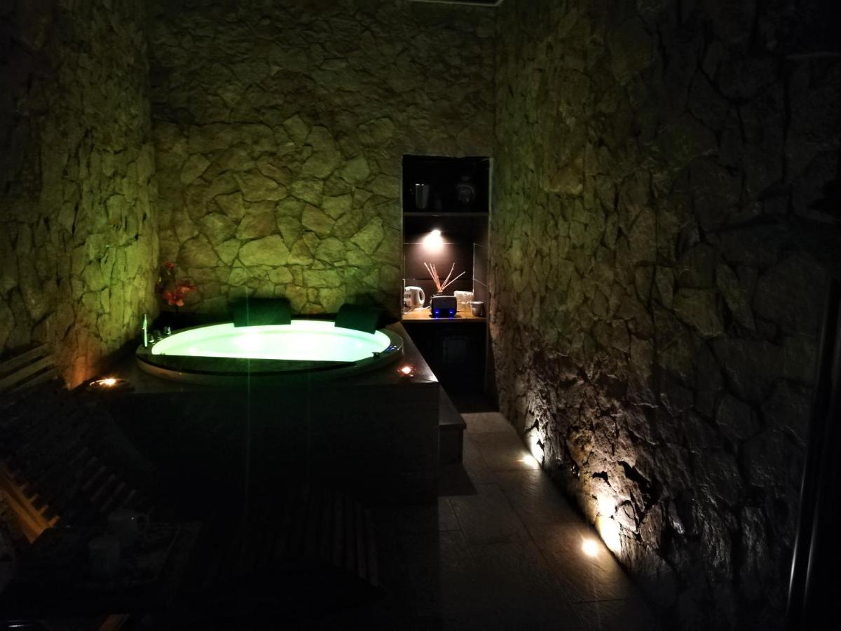 Spa Room Sicilia - Intera Casa Con Spa Privata Jacuzzi Sauna Bagno Di Vapore Ad Uso Illimitato Rosolini Extérieur photo