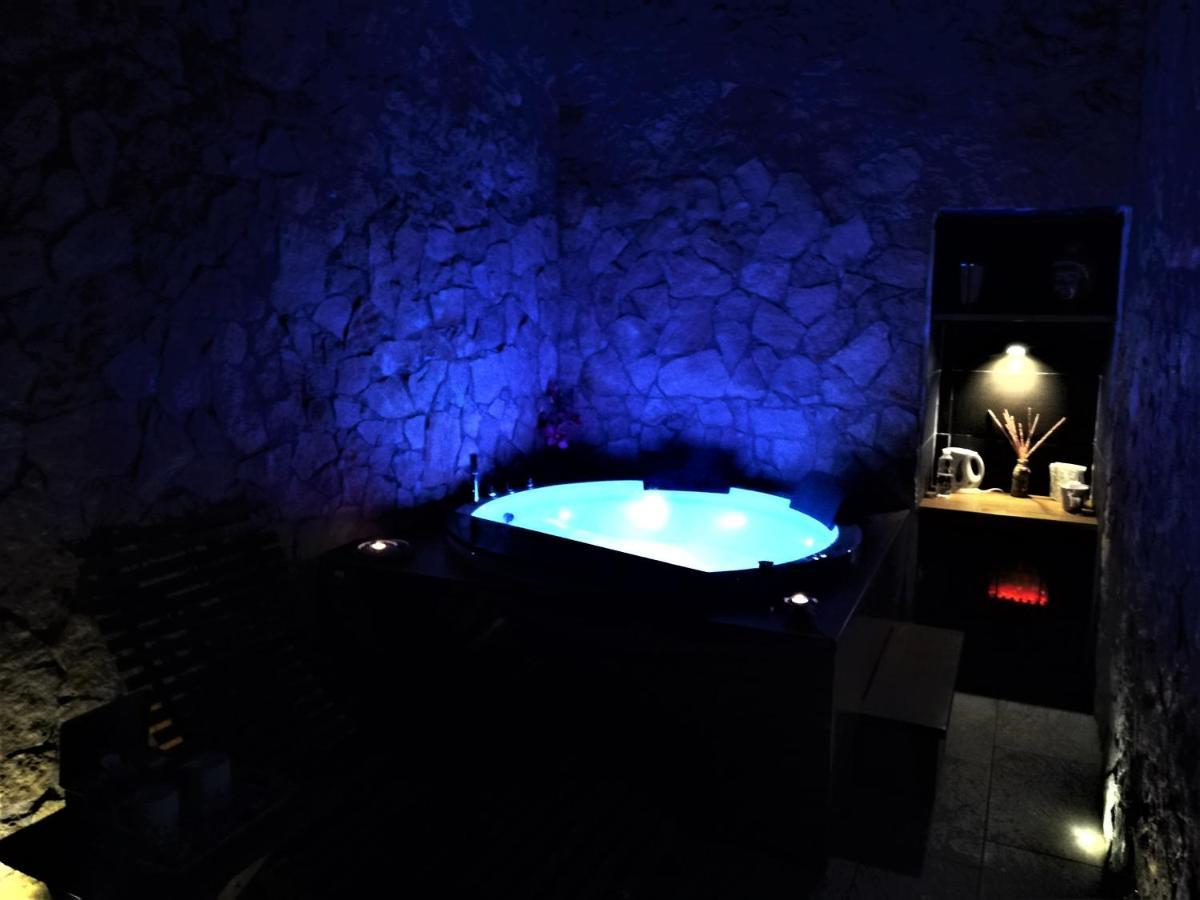 Spa Room Sicilia - Intera Casa Con Spa Privata Jacuzzi Sauna Bagno Di Vapore Ad Uso Illimitato Rosolini Extérieur photo